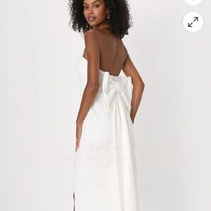 Elegant White Strapless Dress